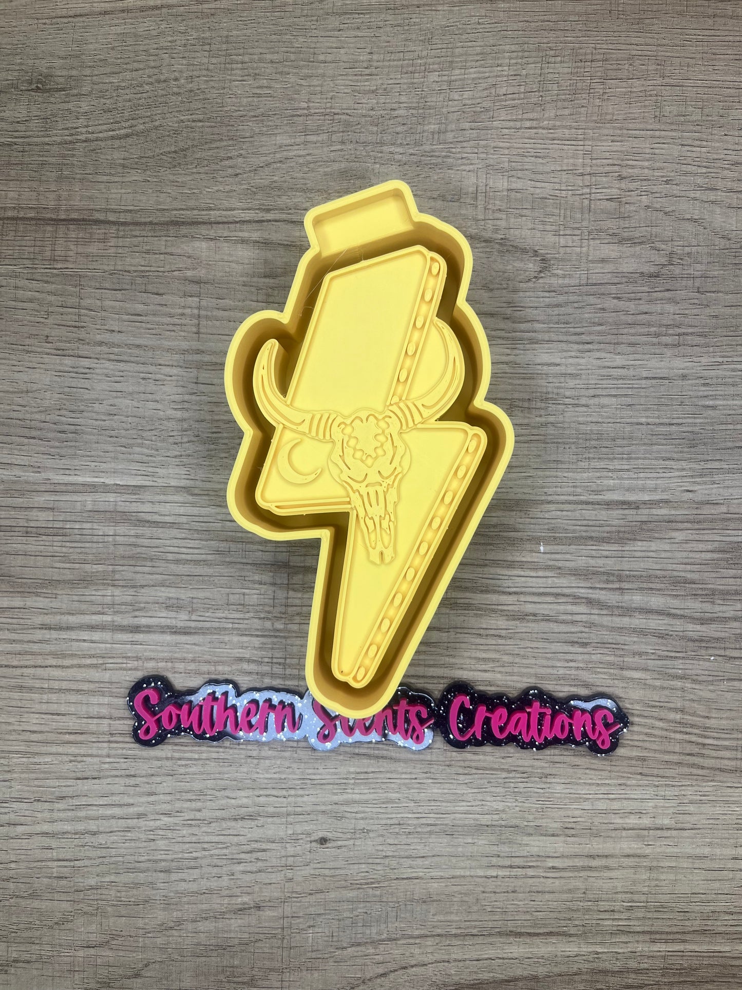 western bolt silicone mold for freshies