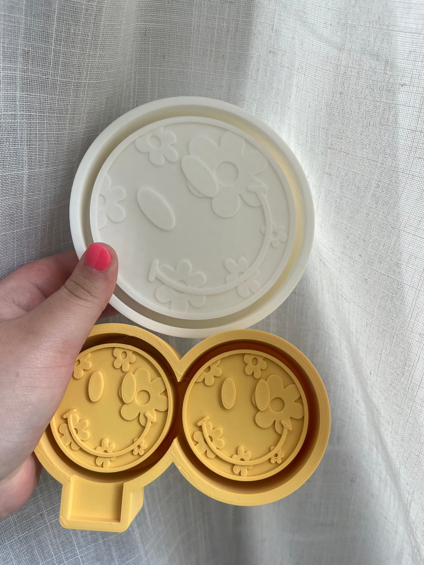 LARGE daisy smiley silicone mold for freshies