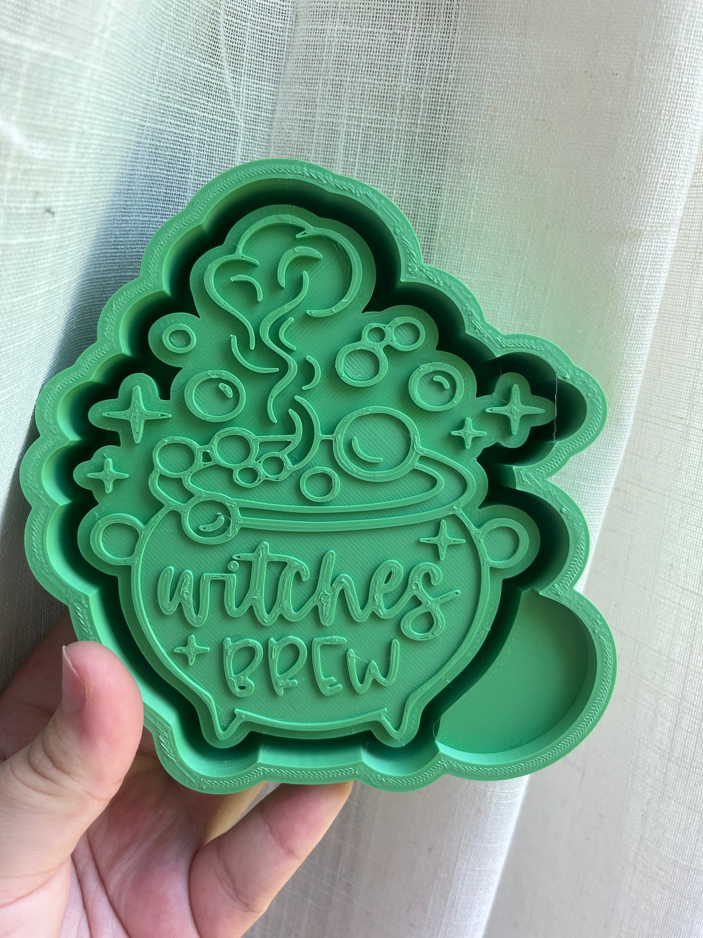 Witches brew cauldron silicone mold for freshies ￼